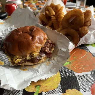 Smoky Chipotle Beef Bacon Burger