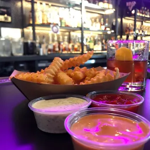 Best crinkle fries in OKC...with all the sauces!!