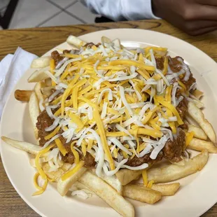 Chili cheese fries