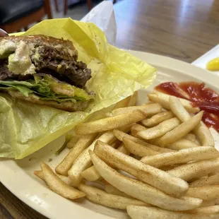 Double avocado Cheeseburger and fries