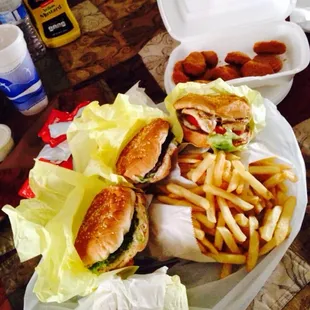 Very juicy burgers and charbroiled chicken burgers fries are delicious and so are the chicken nuggets are grate