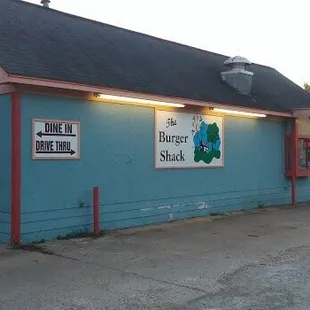 Easy to find on Hwy 145 in Aberdeen