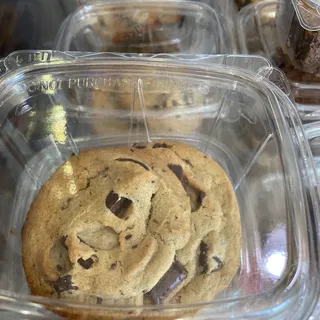 Chunky chocolate chip cookie