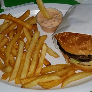 Cheeseburger combo...with side dressing for dippin those fries....Cali life style!!