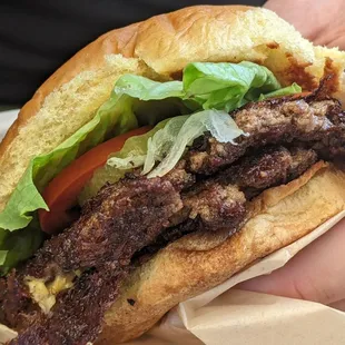 The 40 minute burger.  Nothing tastes good enough to justify that kind of wait.