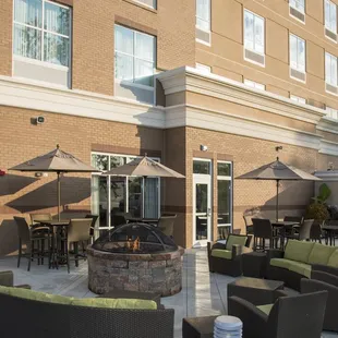 Outdoor Patio Dining &amp; Firepit