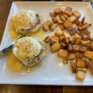 Eggs Benedict