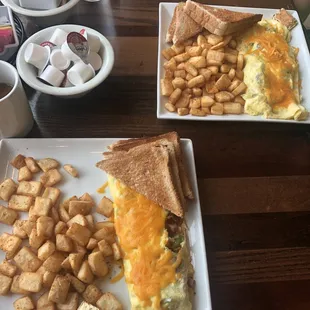 Difference in portion size for the same exact item ordered at the same time.