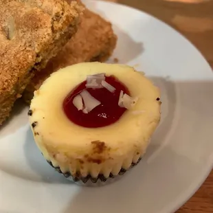 Cheesecake bite!