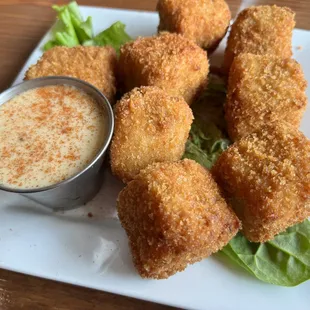 Fried Mac &amp; Cheese Bites