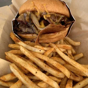 Gunslinger w,Cajun fries