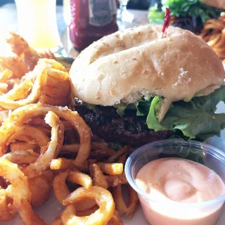 Spicy Guacamole Cheeseburger