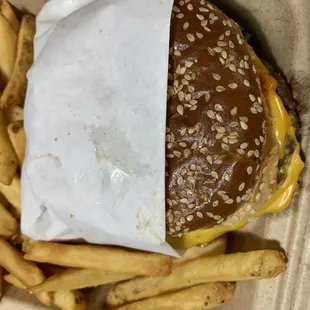 Cheeseburger. Delicious.