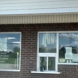 Burgers &amp;Stuff in walnut