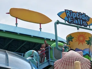 Hawaiian Falls Roanoke