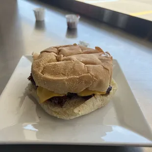 Plain Cheeseburger