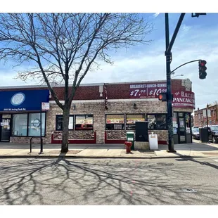 The BURGUNDY Restaurant.(Irving Park Rd/Austin Ave) Good Old Fashion American/Greek Chicago&apos;s Diner ! Breakfast Lunch Dinner! Nice!