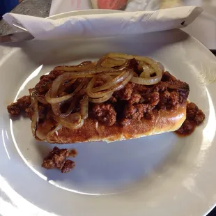 Chili dog with grilled onions