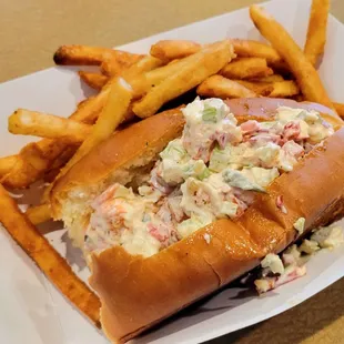 Lobster Roll, market price, currently $30 – 2.5 Stars