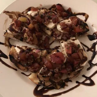Bruschetta Crostini