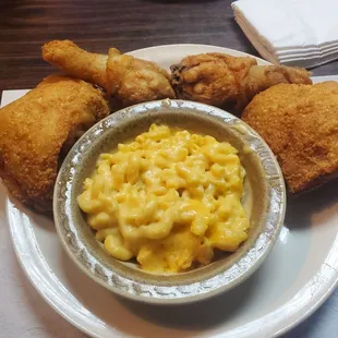 Fried Chicken and Mac and chz