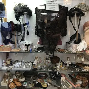 Super vintage piece of clothing, hats, jewelry