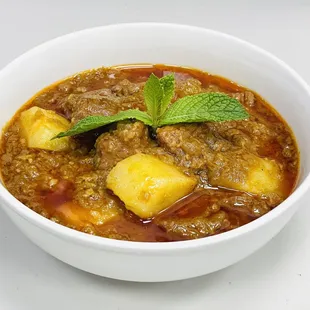 Burmese Style Beef Curry with Potatoes