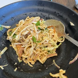Khauk Swe Thoke (Burmese Noodle Salad)