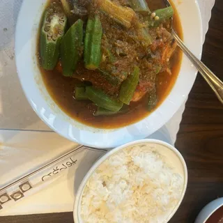 Fish Curry with Vegetables (Salmon/Carp/Swai)