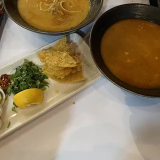 Fish Chowder Noodle Soup (Moat Hingar)