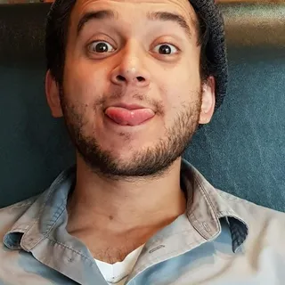 Gustavo L.