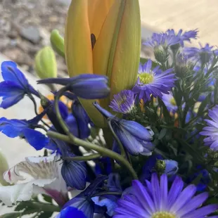 Burnett's Flowers & Designs