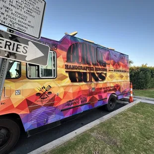 Side view of Burnt Buns truck