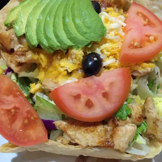 Grilled Chicken and Avocado Salad