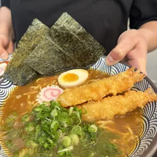 Curry ramen with Shrimp tempura