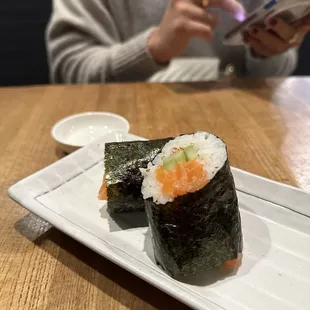 Salmon Hand Roll