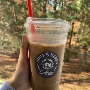 Iced caramel macchiato