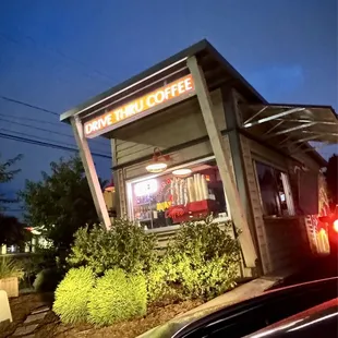 ramen and noodles, outside