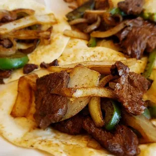 Steak fajita taco