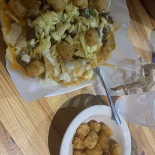 Breakfast nachos
