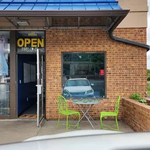 outside of a restaurant