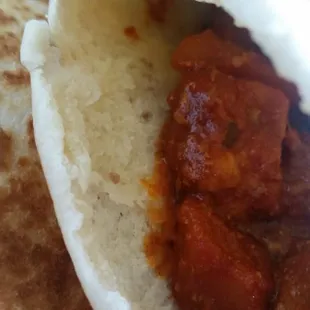 Gordita de harina con chile colorado