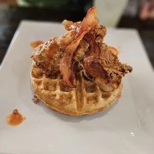 Chicken and waffles with bacon