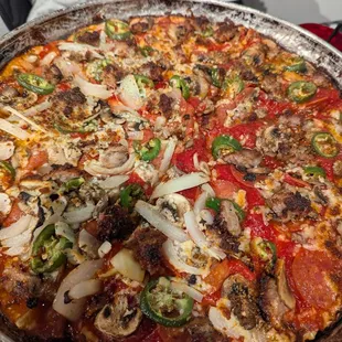 Deep dish pep, sausage, onion, jalapenos, mushrooms