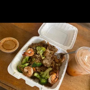 Pad see ew, Thai iced tea. Take out order.