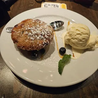 Mini Apple Pie w/ Vanilla Ice Cream