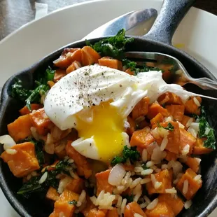 Sweet potatoe hash with perfectly poached egg