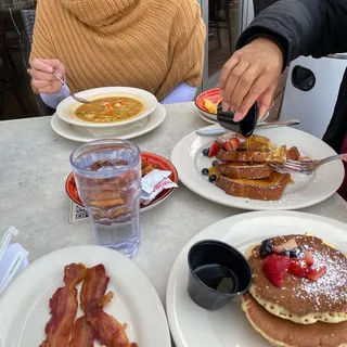Bowl of Tomato Soup (V)