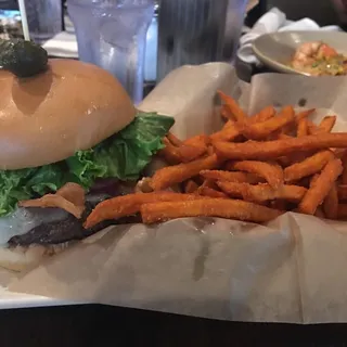 Bacon & Cheddar Burger*