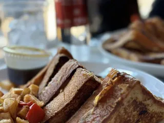 Junction Bakery & Bistro